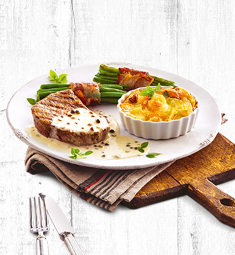Pfefferrahm-Hüftsteak mit Honigkuchen-Kartoffelgratin