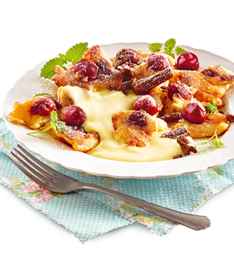 Köstlicher Kirschschmarrn mit Vanillasauce & Borkenschokolade