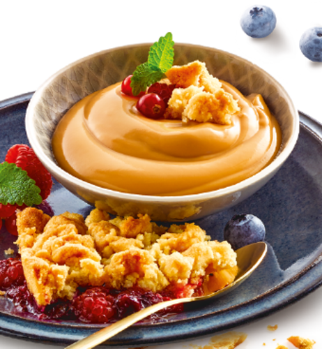 Karamellpudding–Traum mit Beeren-Vanille-Crumble