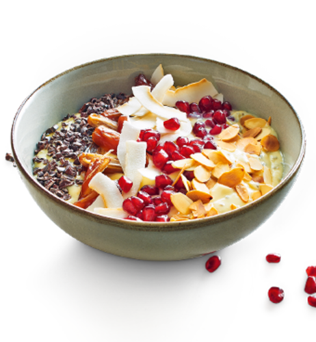 Exotic Bowl mit Granatapfelkernen & Datteln