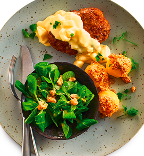 Beefsteak „Herbstzauber“ – mit Birnen-Hollandaise, Kartoffelklöße mit Walnussschmelze & Feldsalat