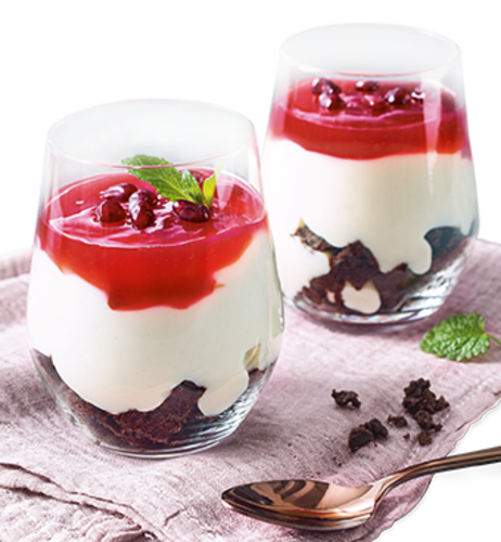 Brownie Seduction – Panna-Cotta-Pudding auf Schoko-Brownie mit Granatapfelsauce